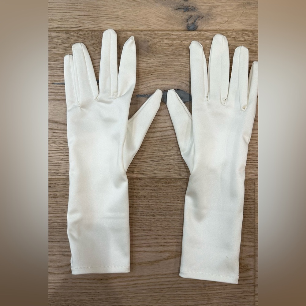 Custom 5” S White Satin Bridal Gloves